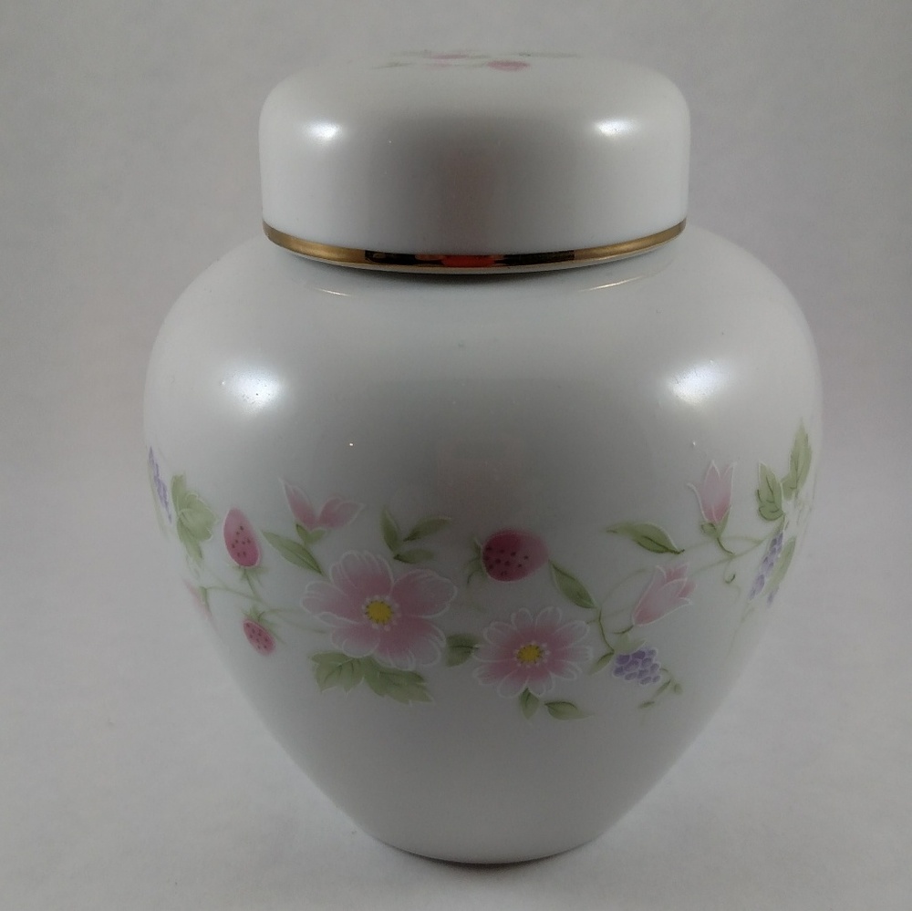Floral Ginger jar Made in Japan